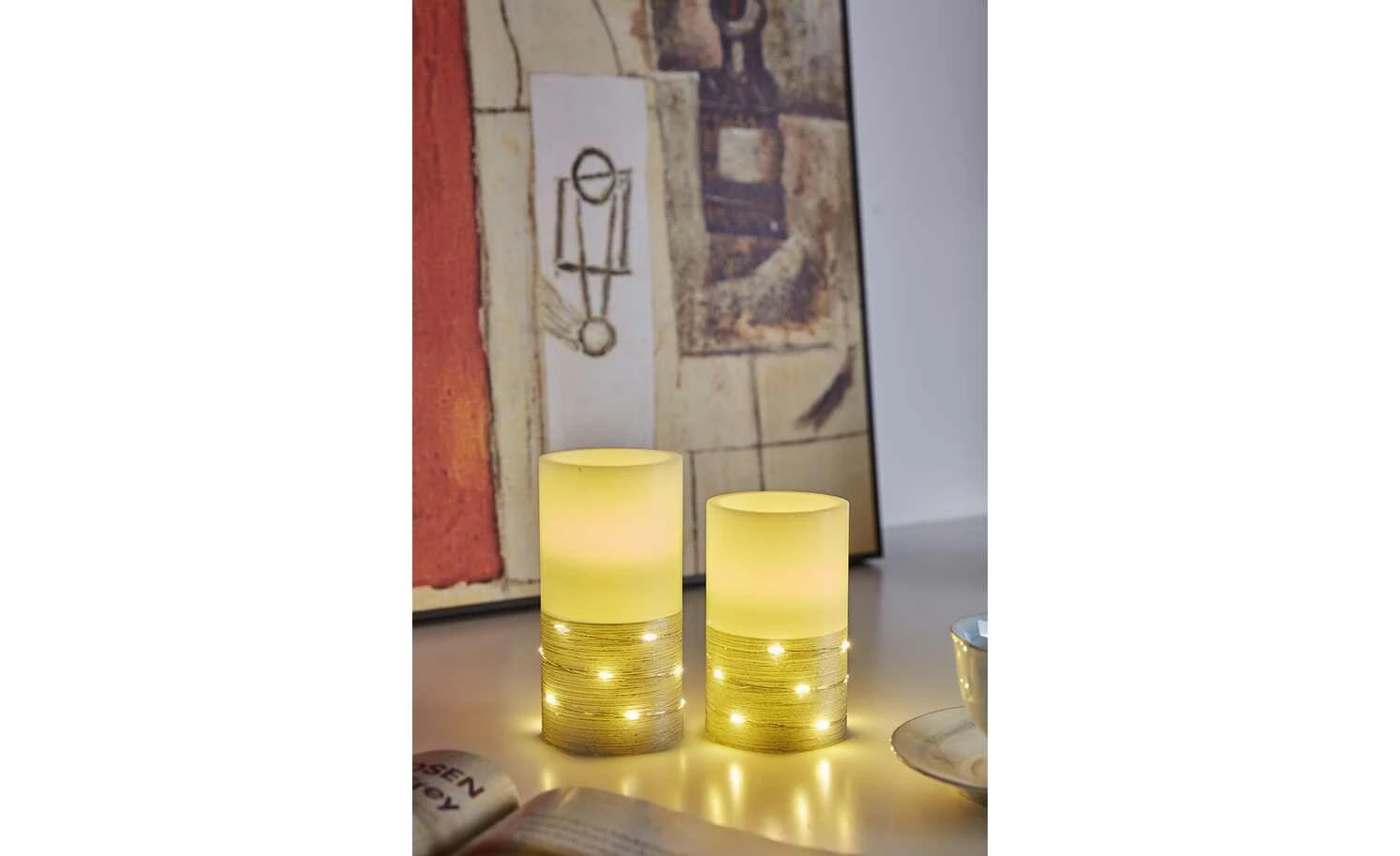 LED-Echtwachs-Kerzen 2er-Set, weiß/silberfarben 1 LED-Echtwachs-Kerzen 2er-Set, weiß/silberfarben