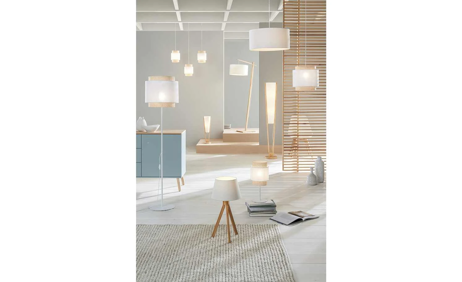 HOME STORY 3-Bein Tischleuchte, 1-flammig 1 HOME STORY 3-Bein Tischleuchte, 1-flammig