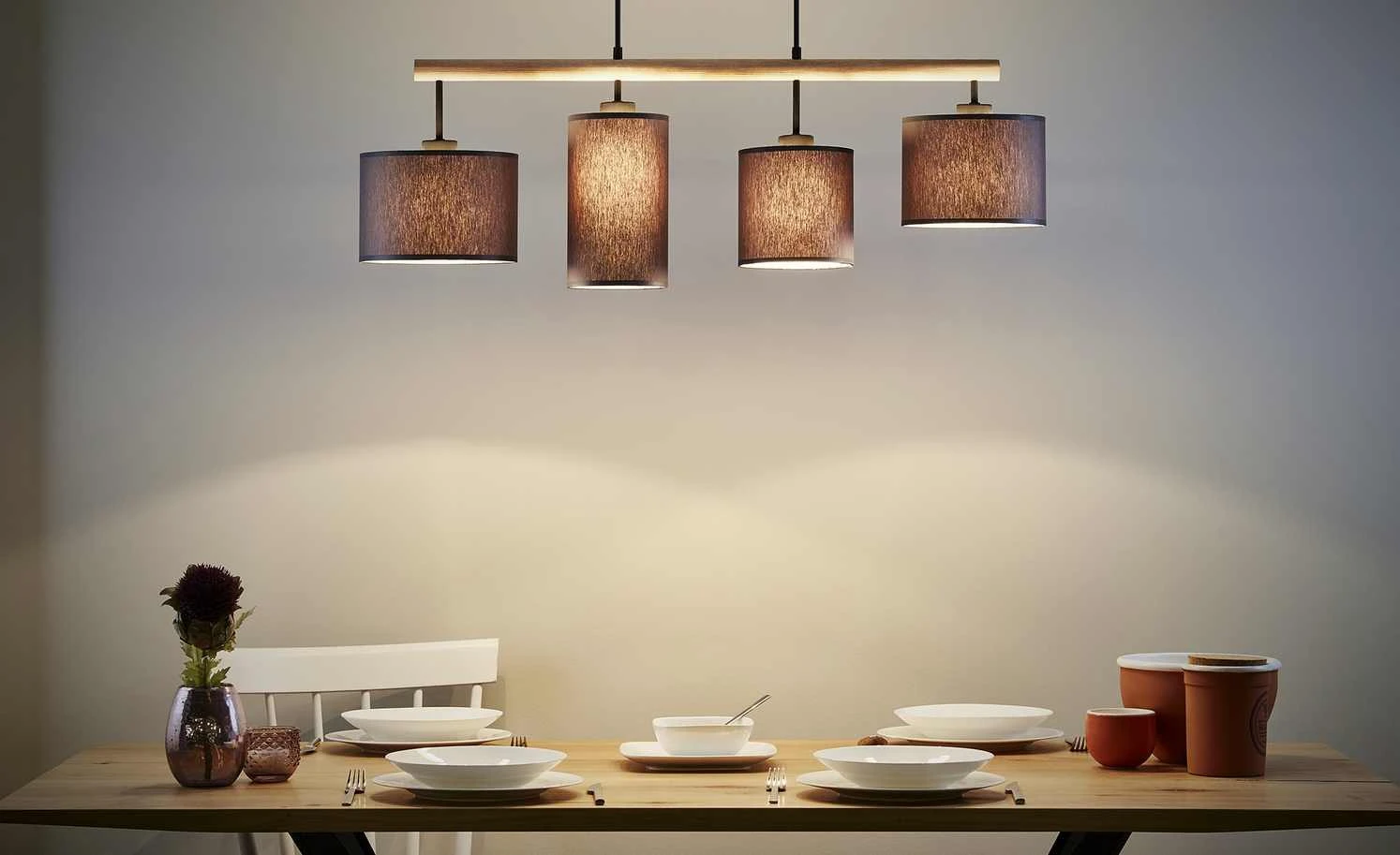 Pendelleuchte, 4-flammig, Stoffschirme grau 1 Pendelleuchte, 4-flammig, Stoffschirme grau