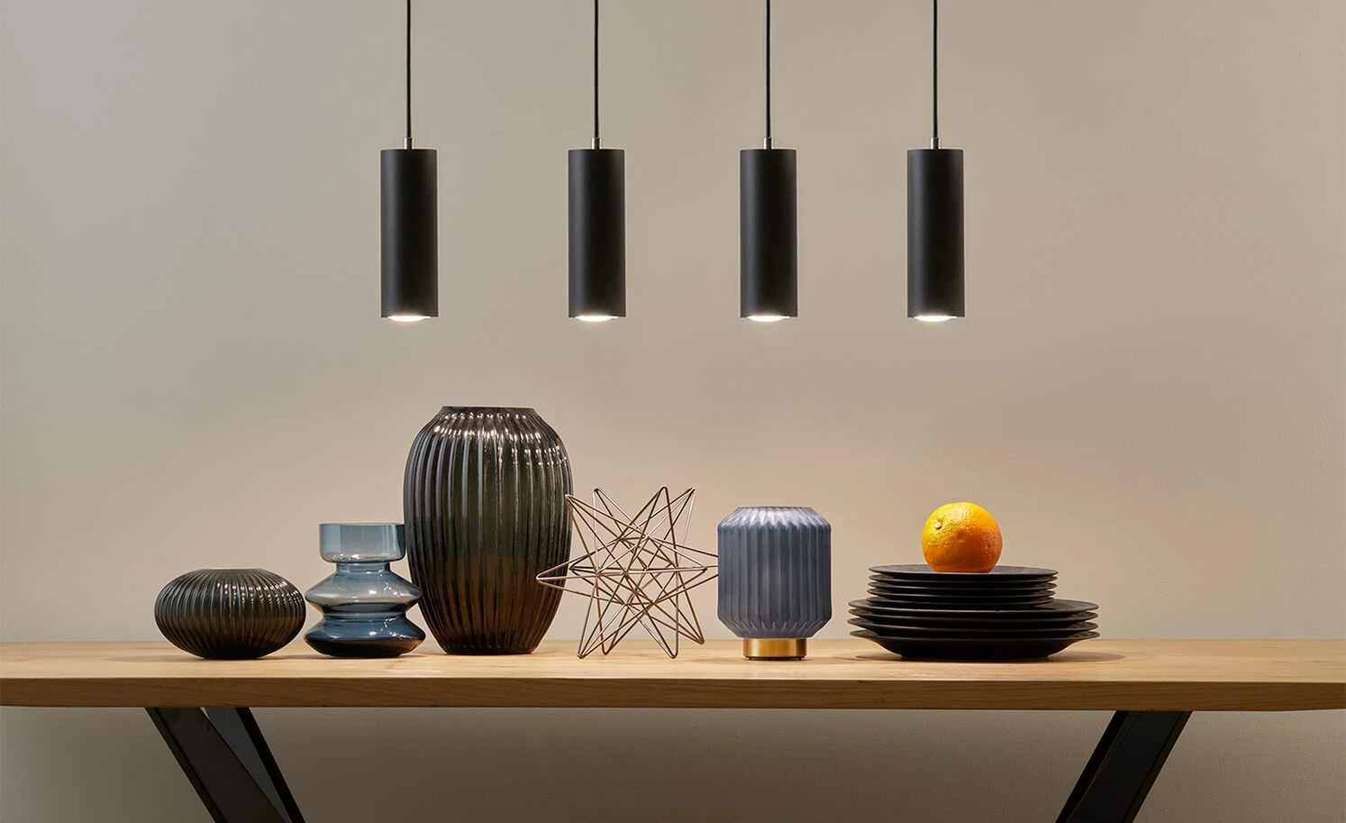 Trio Pendelleuchte, 4-flammig, schwarz 1 Trio Pendelleuchte, 4-flammig, schwarz