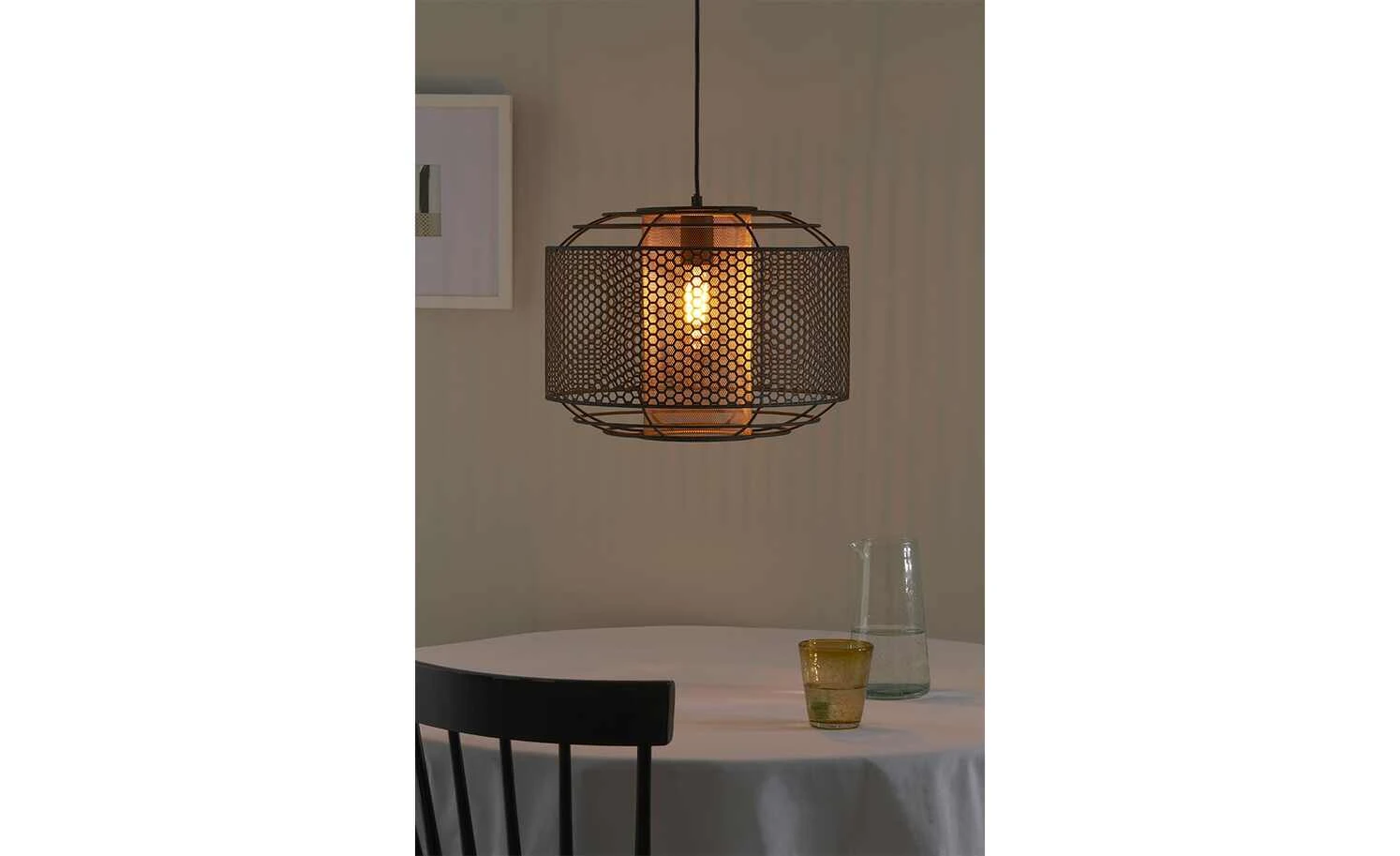 Pendelleuchte, 1-flammig, Metall schwarz/goldfarben 1 Pendelleuchte, 1-flammig, Metall schwarz/goldfarben