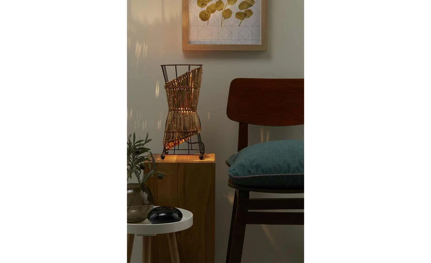 Tischleuchte, 1-flammig, Metall mit Grasgeflecht 1 Tischleuchte, 1-flammig, Metall mit Grasgeflecht