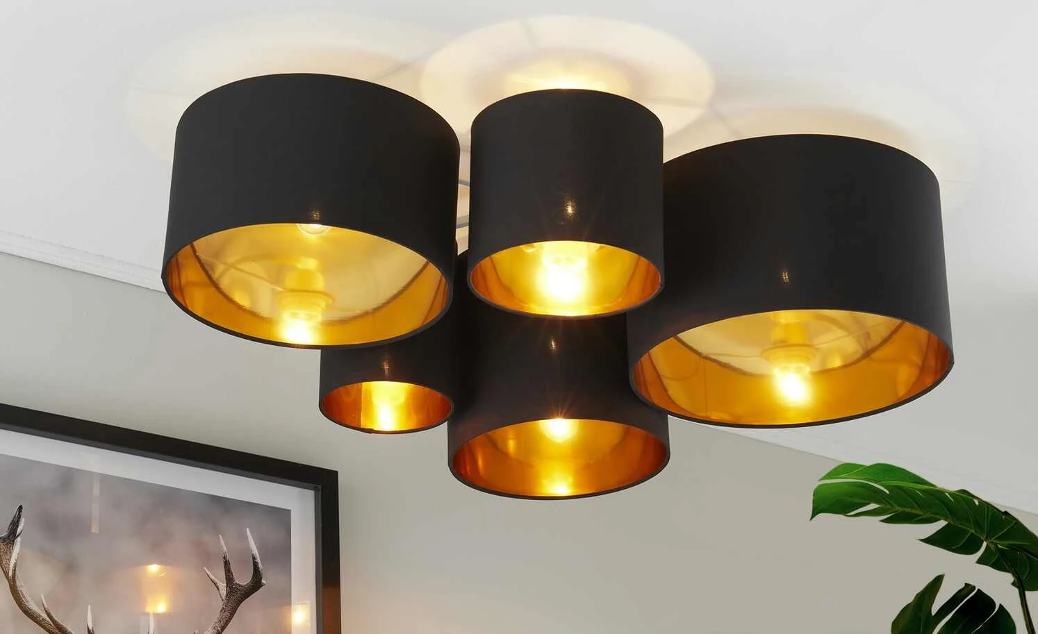 Deckenleuchte, 5-flammig, Stoffschirm schwarz/gold 1 Deckenleuchte, 5-flammig, Stoffschirm schwarz/gold