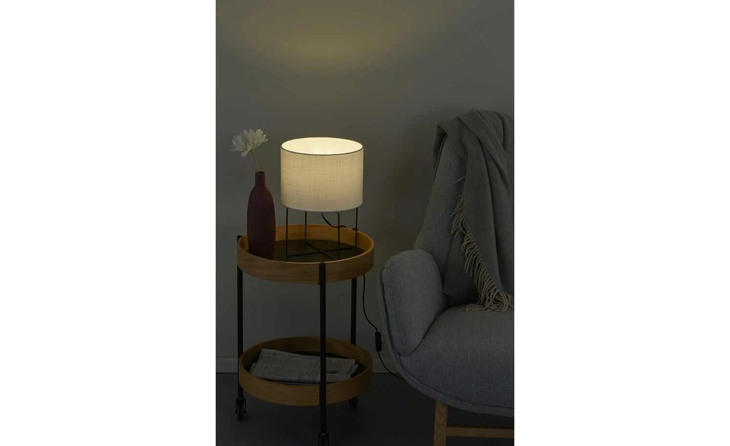 Fischer-Honsel Tischleuchte, 1-flammig, Schirm Leinen weiß, sandschwarz 1 Fischer-Honsel Tischleuchte, 1-flammig, Schirm Leinen weiß, sandschwarz